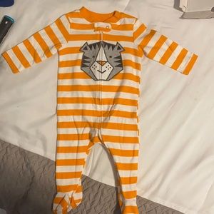 Size 3-6 month baby pajamas.